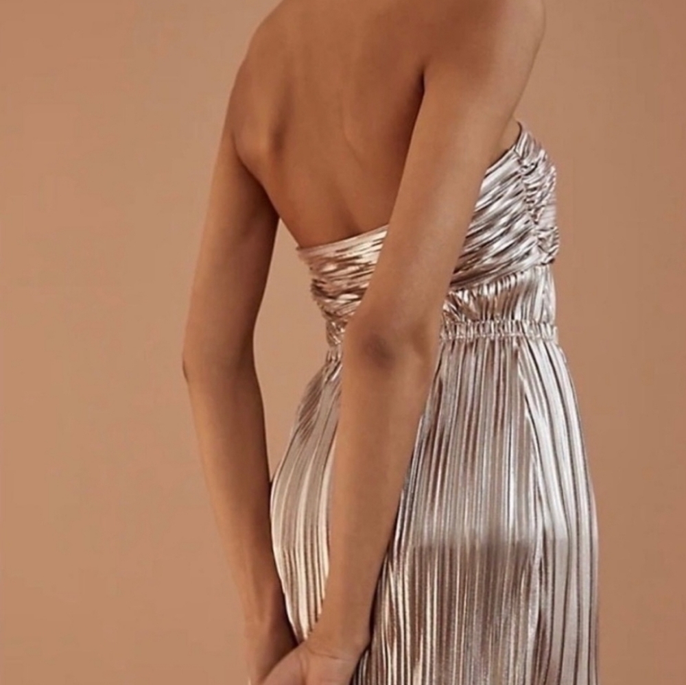 Anthropologie Shimmer V-neck Tank Top. - Picture 4 of 14
